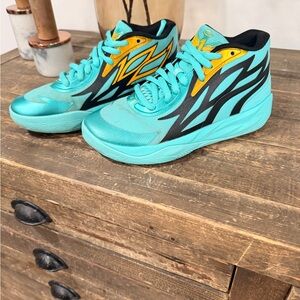 PUMA MB.02 Honeycomb Boys Basketball Shoes
